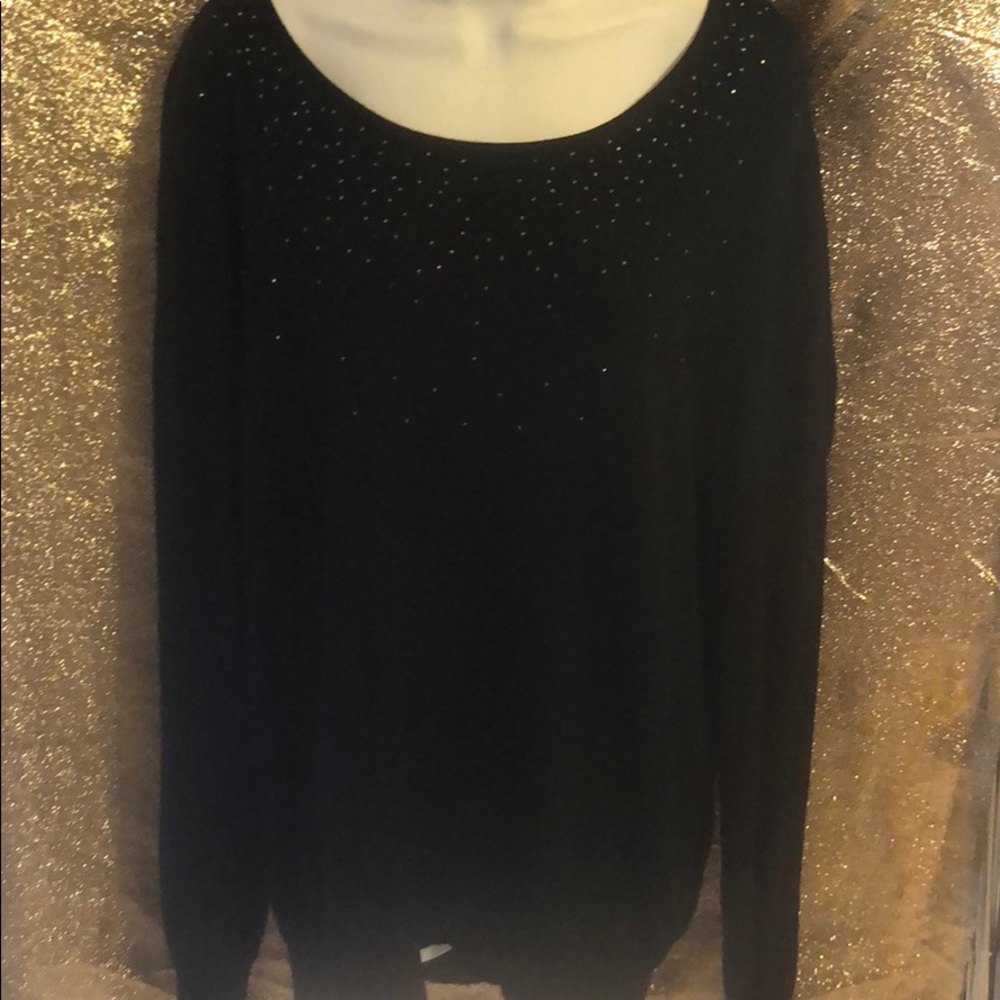 🌸Black embellished lightweight sweater
